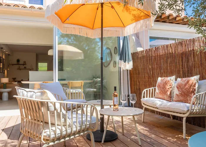 Small House - Nearby St Tropez * ガッサン
